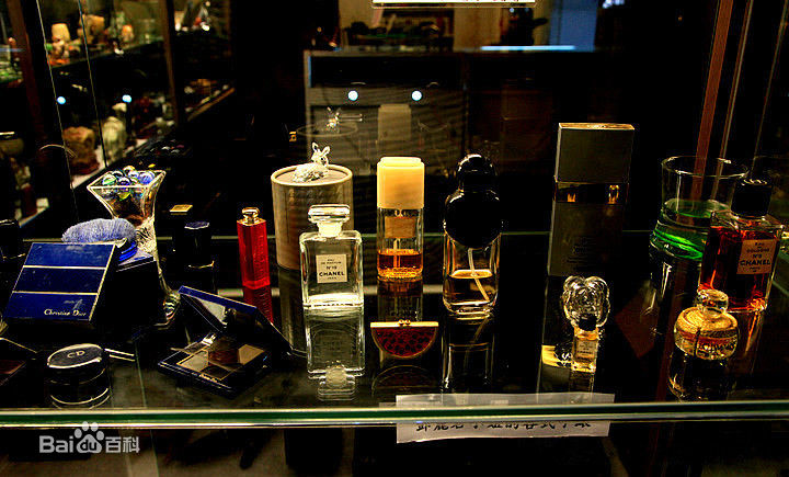 邓丽君(Teresa Teng、テレサ·テン)后世纪念资料素颜照相册