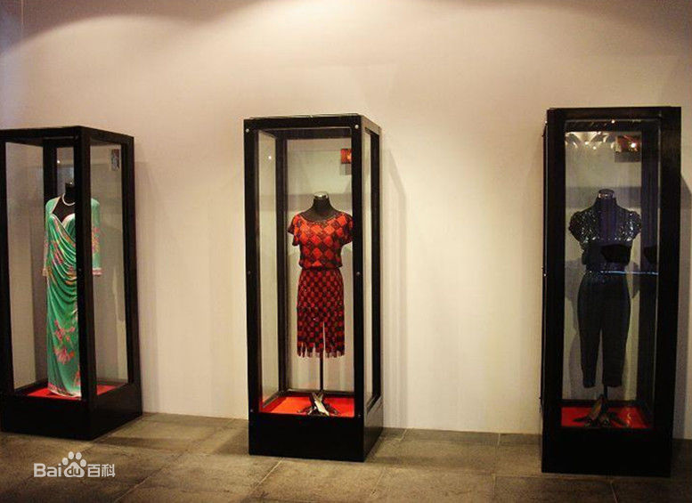 邓丽君(Teresa Teng、テレサ·テン)后世纪念资料素颜照相册