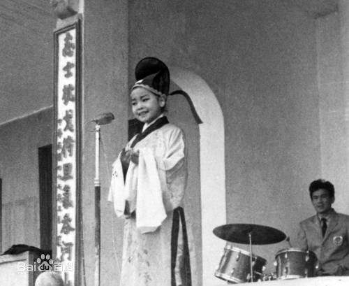 邓丽君(Teresa Teng、テレサ·テン)幼年的壁纸壁纸