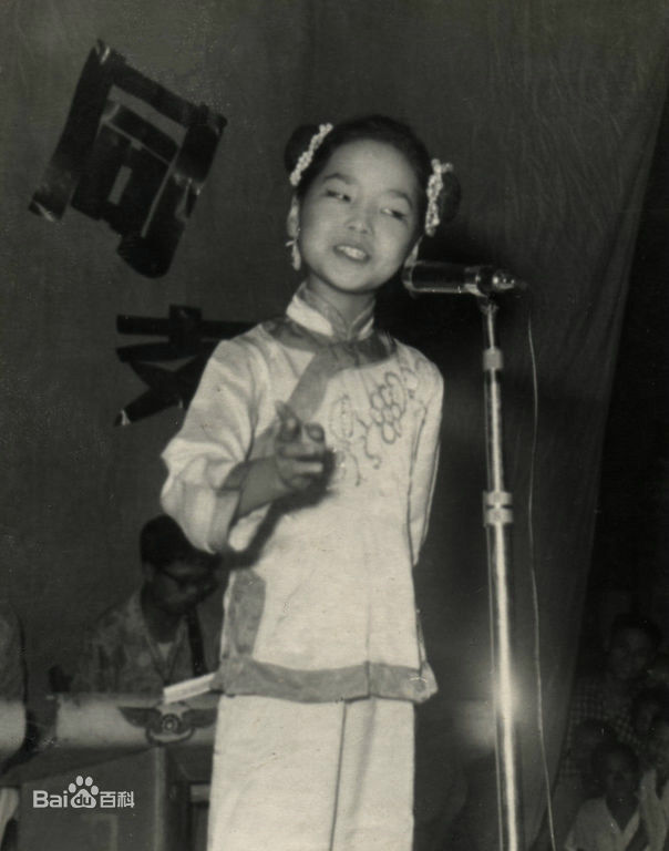 邓丽君(Teresa Teng、テレサ·テン)幼年的壁纸壁纸