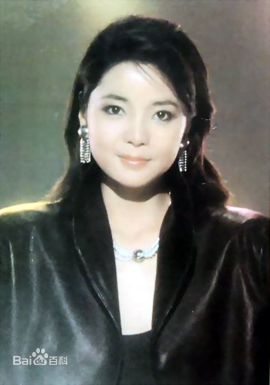 邓丽君(Teresa Teng、テレサ·テン)艺术照前后照片