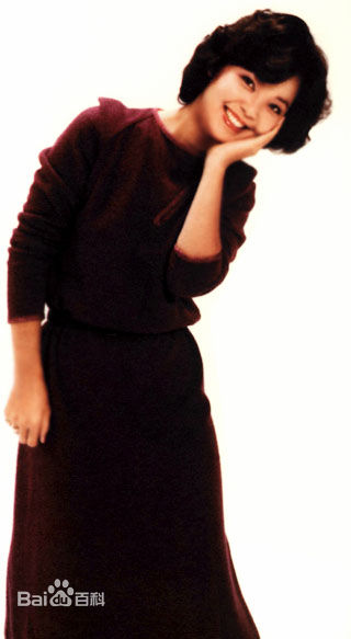 邓丽君(Teresa Teng、テレサ·テン)艺术照前后照片