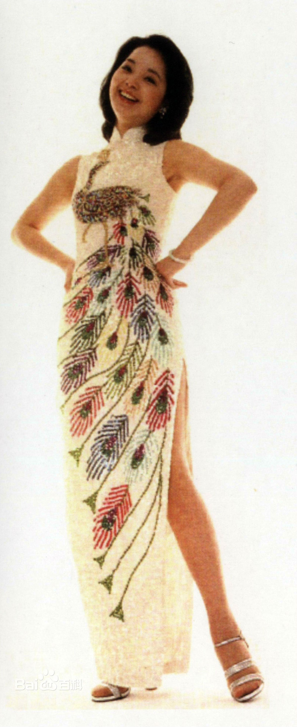 邓丽君(Teresa Teng、テレサ·テン)艺术照前后照片