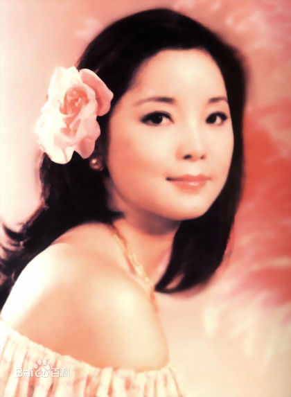 邓丽君(Teresa Teng、テレサ·テン)艺术照前后照片