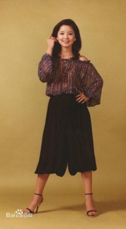 邓丽君(Teresa Teng、テレサ·テン)艺术照前后照片