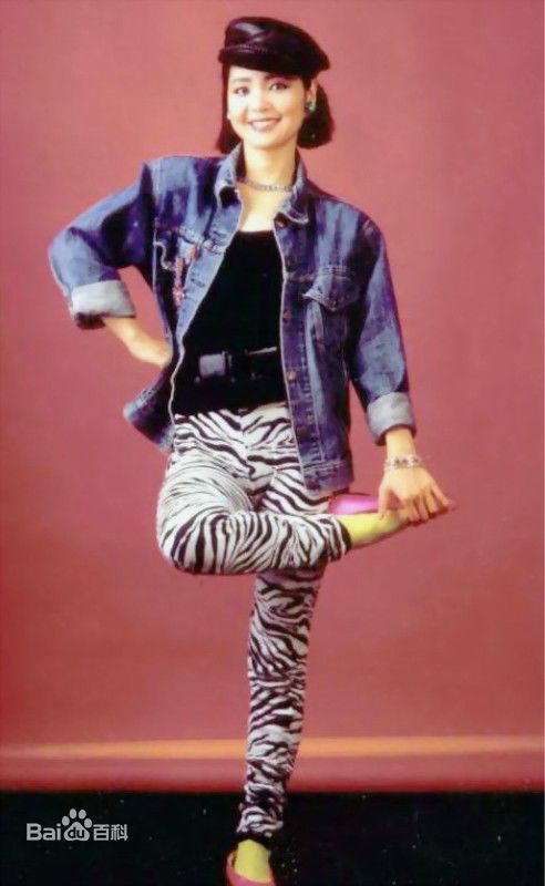 邓丽君(Teresa Teng、テレサ·テン)艺术照前后照片