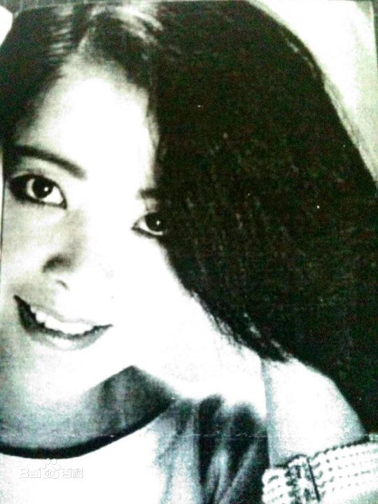 邓丽君(Teresa Teng、テレサ·テン)艺术照前后照片