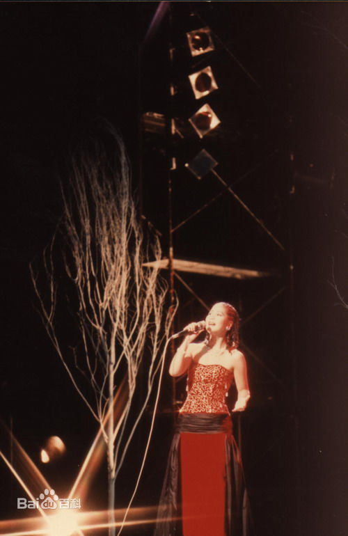邓丽君(Teresa Teng、テレサ·テン)1985东京NHK演唱会图册