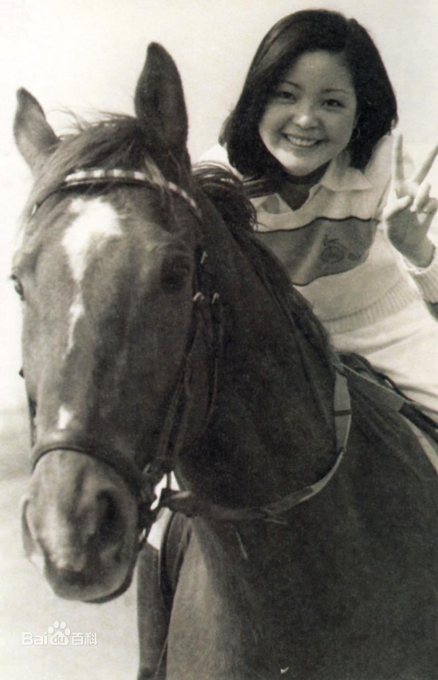 邓丽君(Teresa Teng、テレサ·テン)小时候素颜照相册