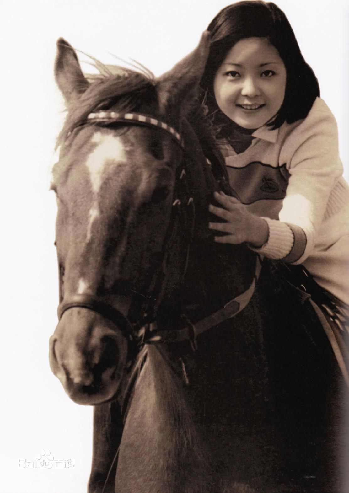 邓丽君(Teresa Teng、テレサ·テン)小时候素颜照相册