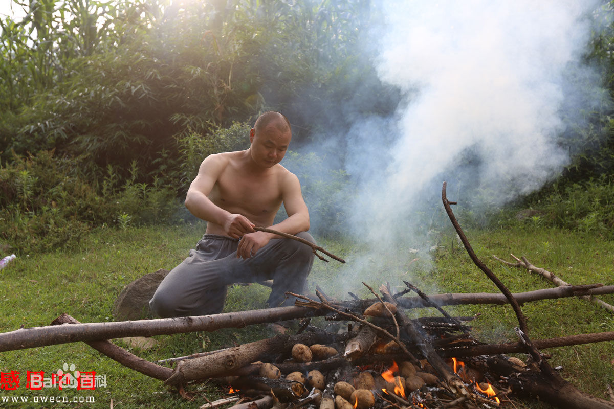 张仁杰(renjiezhang)常年行走在山区农村等地采写。素颜照相册