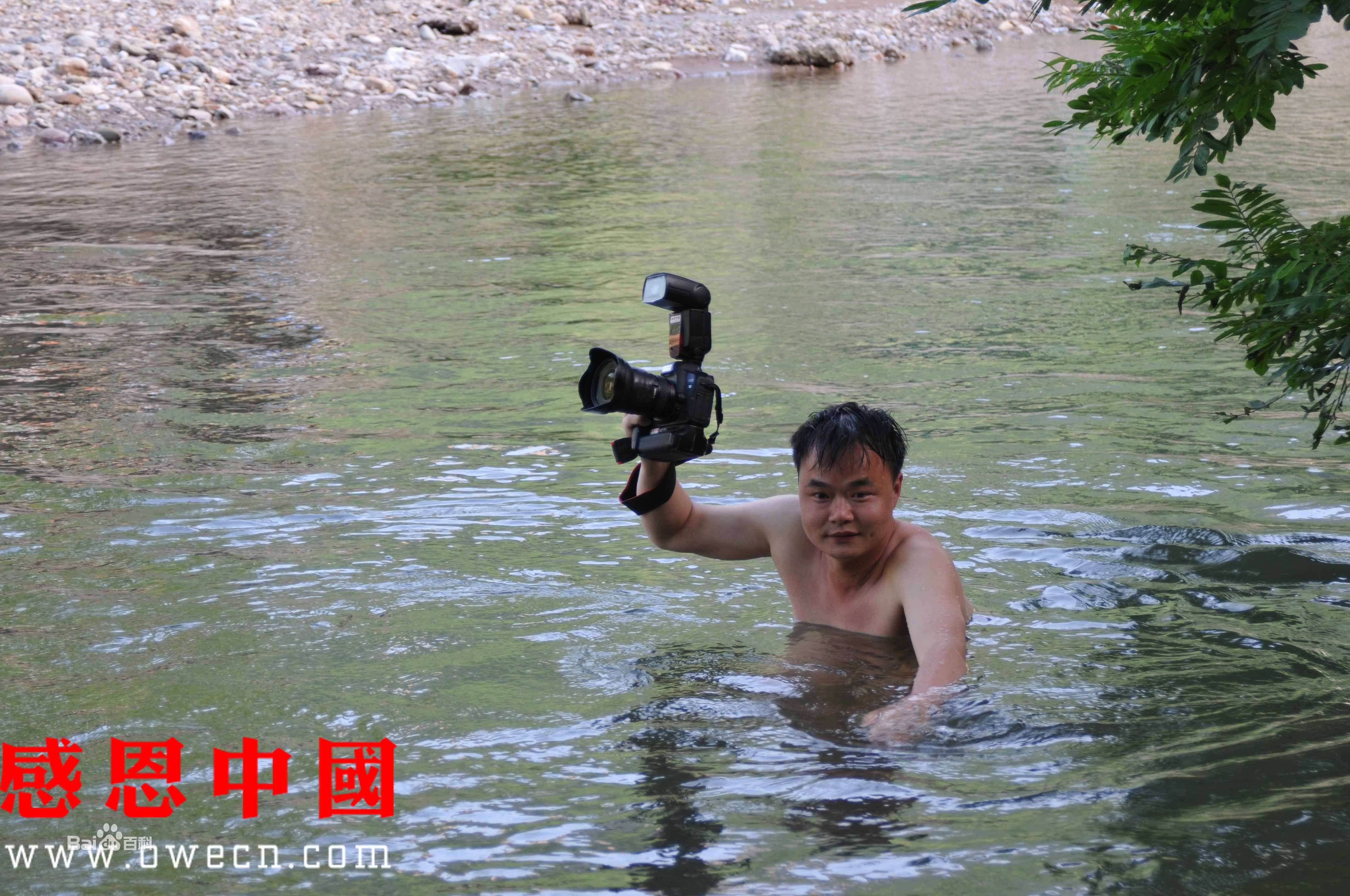 张仁杰(renjiezhang)常年行走在山区农村等地采写。素颜照相册