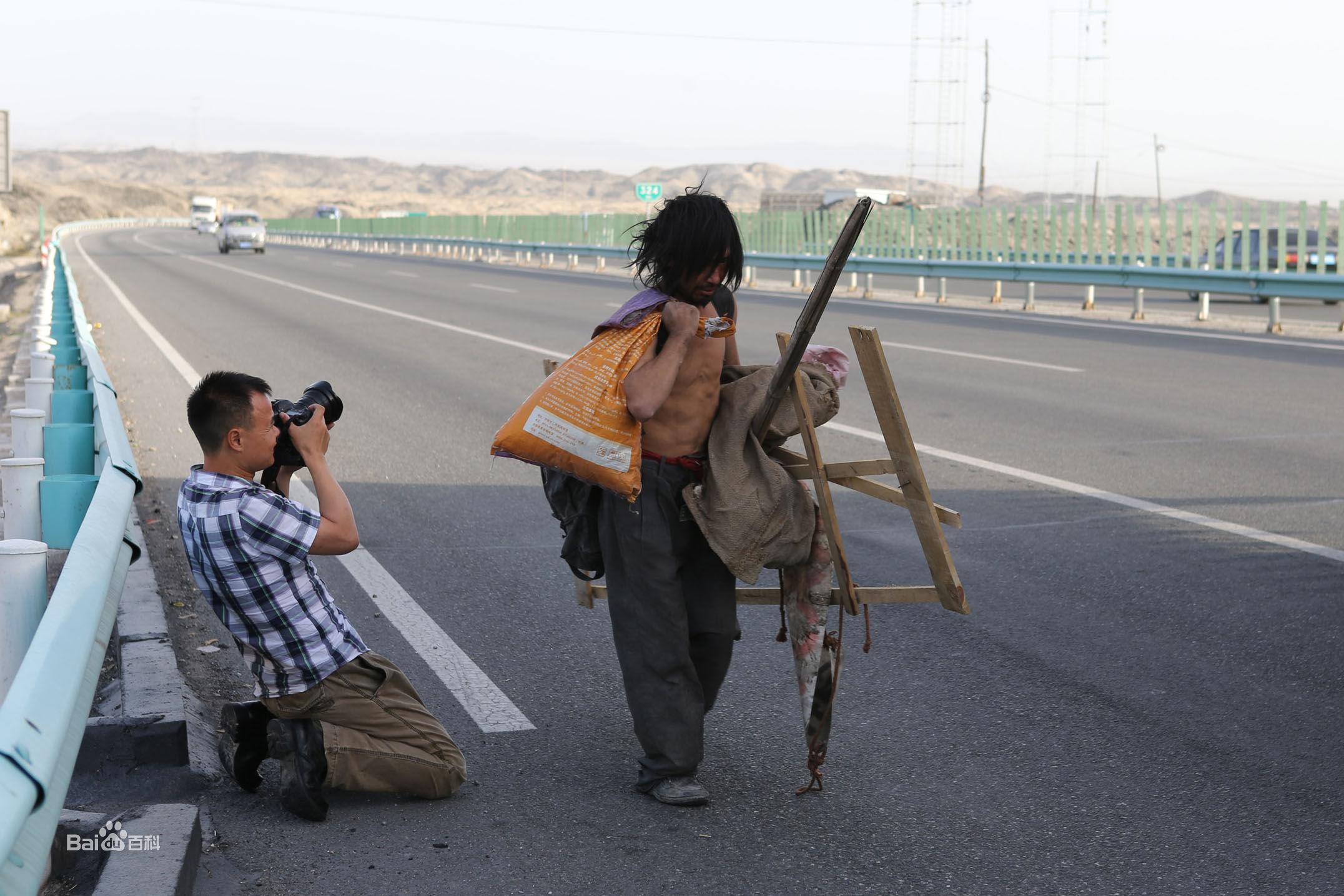 张仁杰(renjiezhang)和采写人物在一起的照片。性感图片壁纸