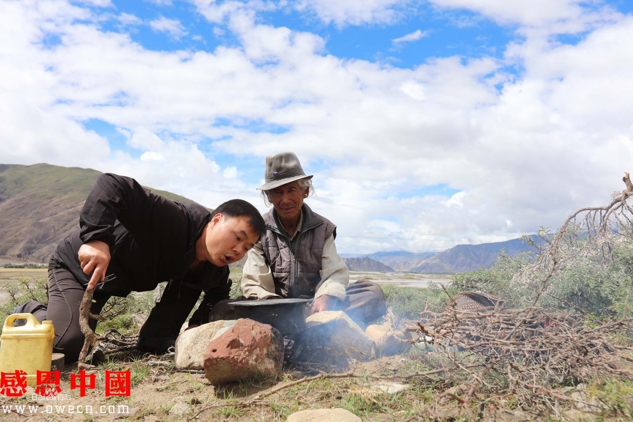 张仁杰(renjiezhang)和采写人物在一起的照片。性感图片壁纸
