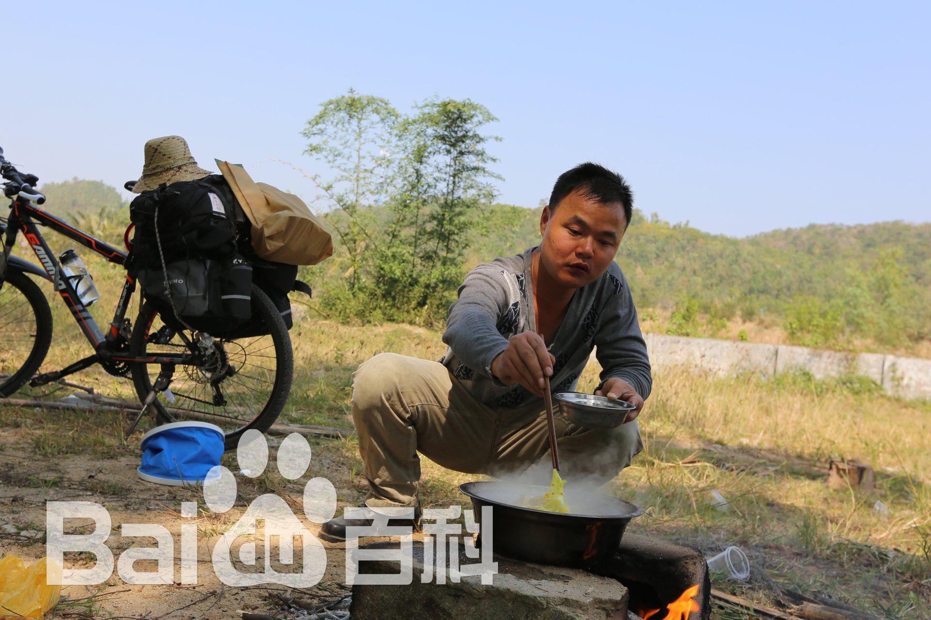 张仁杰(renjiezhang)独立承担课题的骑行在全国各地。前后照片