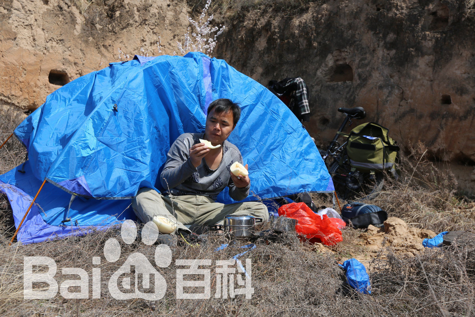 张仁杰(renjiezhang)独立承担课题的骑行在全国各地。前后照片