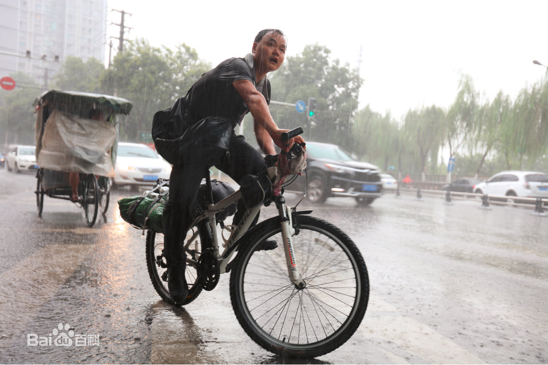 张仁杰(renjiezhang)独立承担课题的骑行在全国各地。前后照片