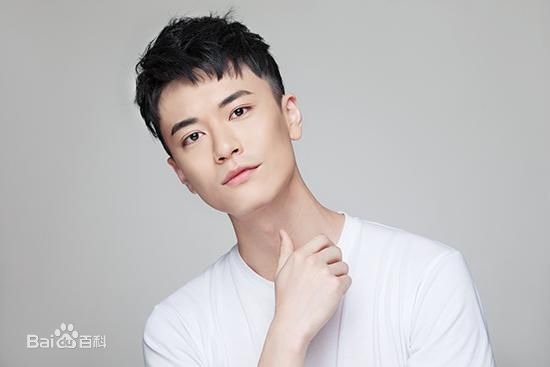 黄鹤立前后照片