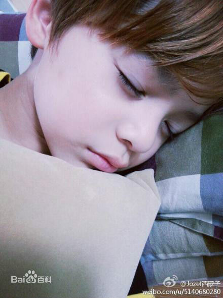 西蒙子(Jozef Liu Waite)生活照片图片图集