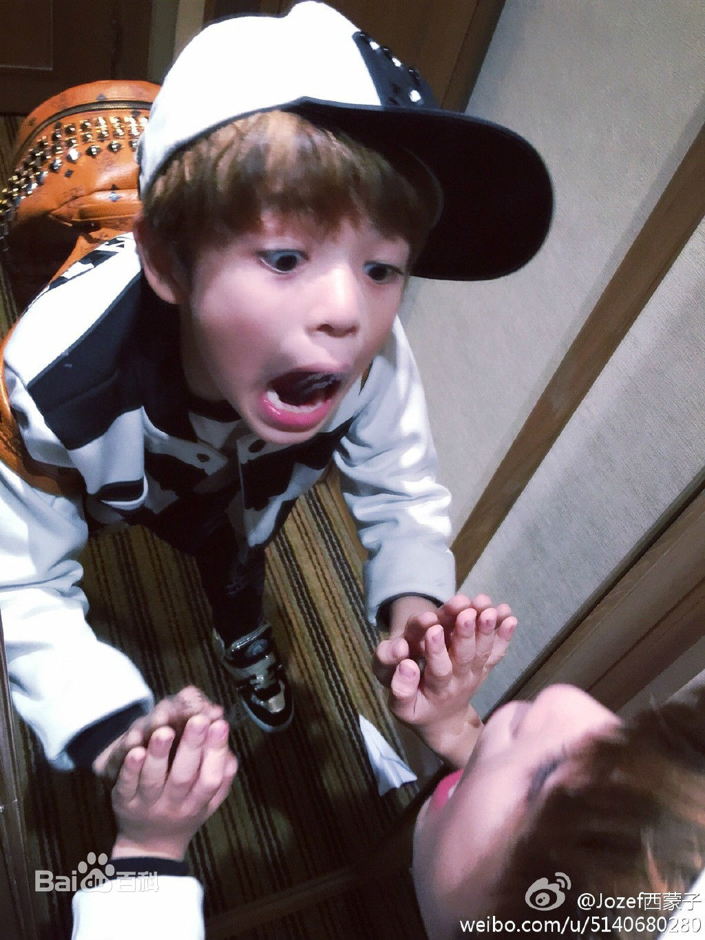 西蒙子(Jozef Liu Waite)生活照片图片图集