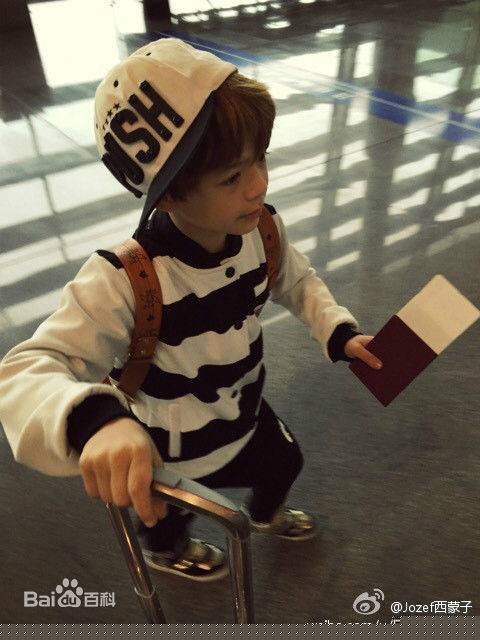 西蒙子(Jozef Liu Waite)生活照片图片图集