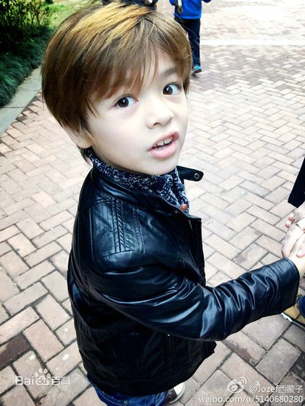 西蒙子(Jozef Liu Waite)生活照片图片图集