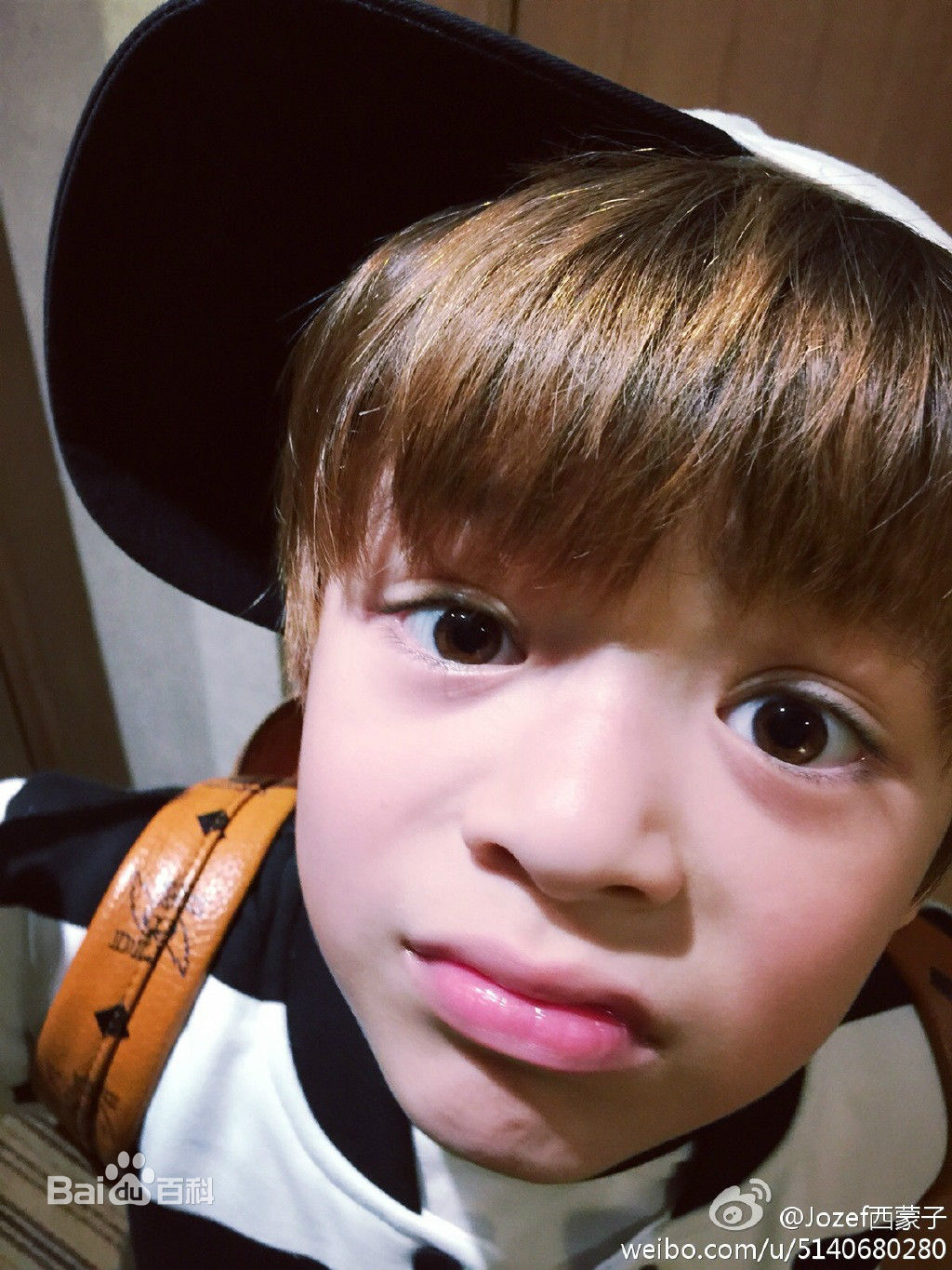 西蒙子(Jozef Liu Waite)生活照片图片图集