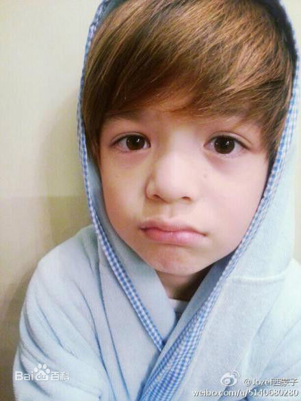 西蒙子(Jozef Liu Waite)生活照片图片图集