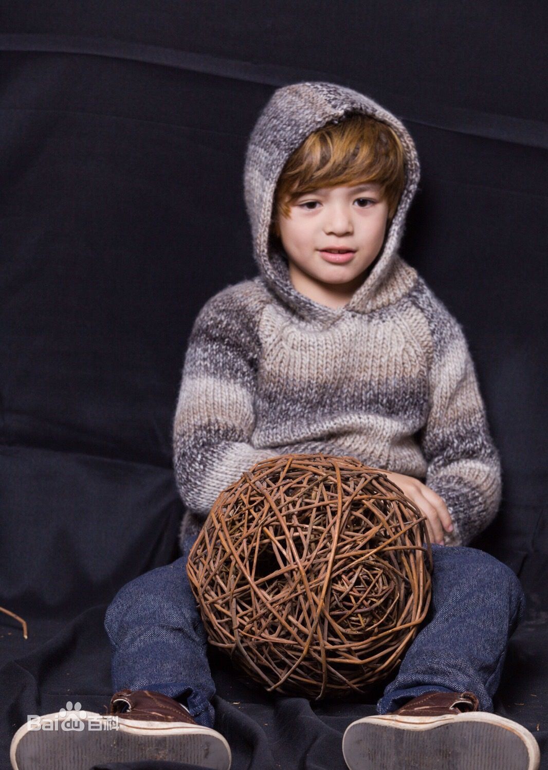 西蒙子(Jozef Liu Waite)高清个人图册