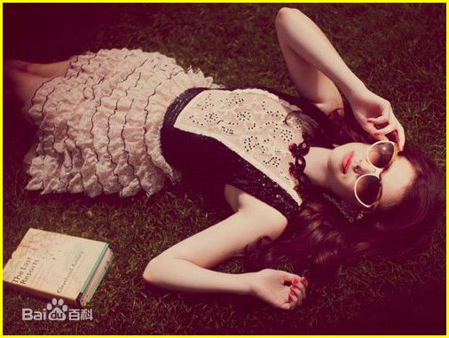 艾玛·罗伯茨(Emma Roberts)最新集壁纸