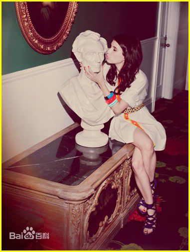 艾玛·罗伯茨(Emma Roberts)最新集壁纸