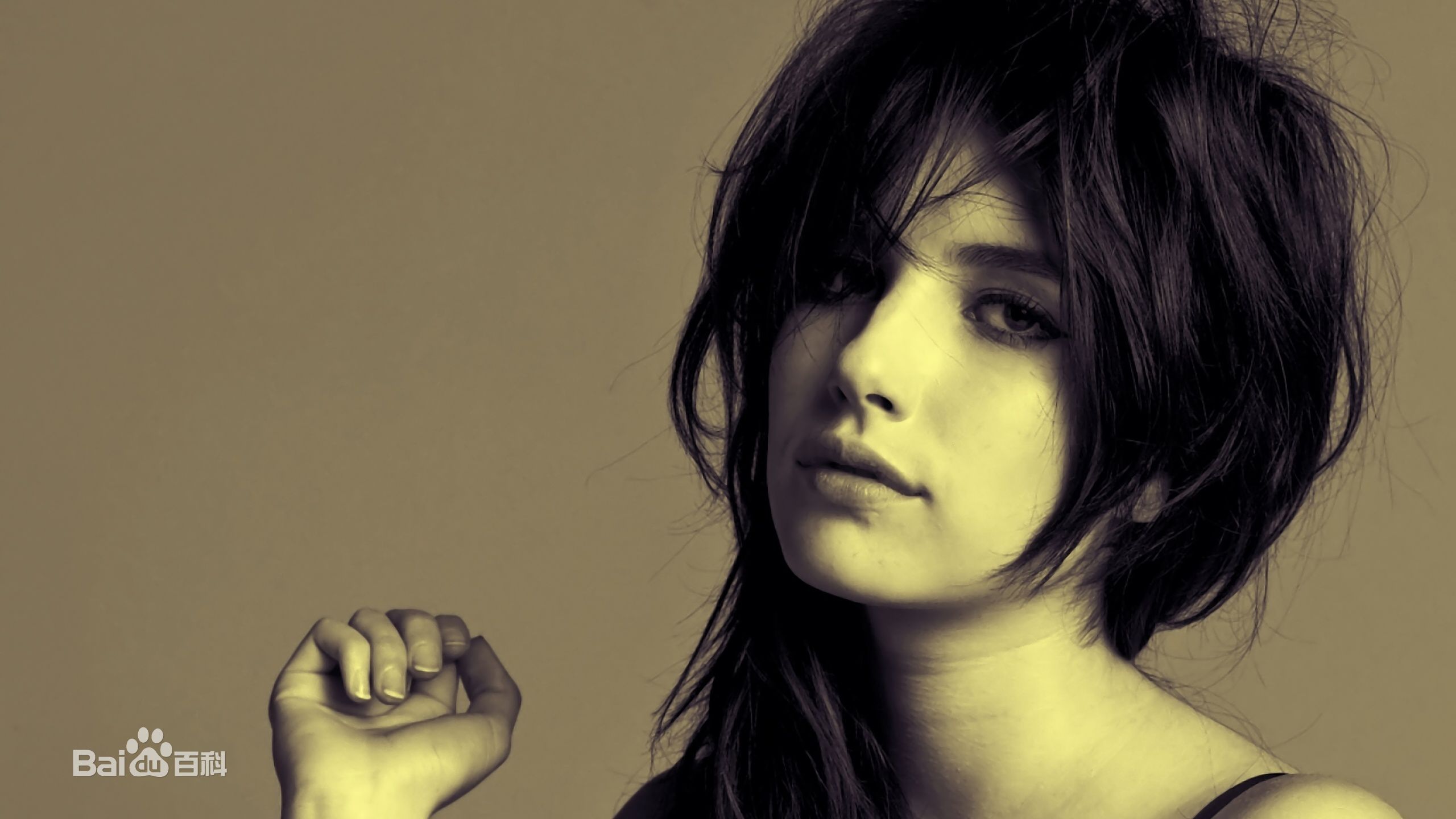 艾玛·罗伯茨(Emma Roberts)最新集壁纸