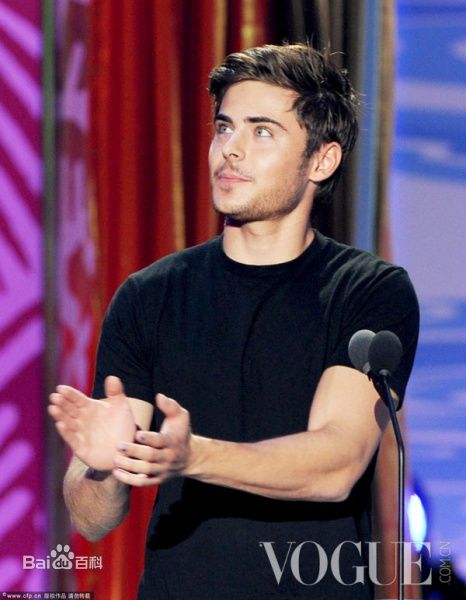 最新扎克·埃夫隆(Zac Efron)性感图片