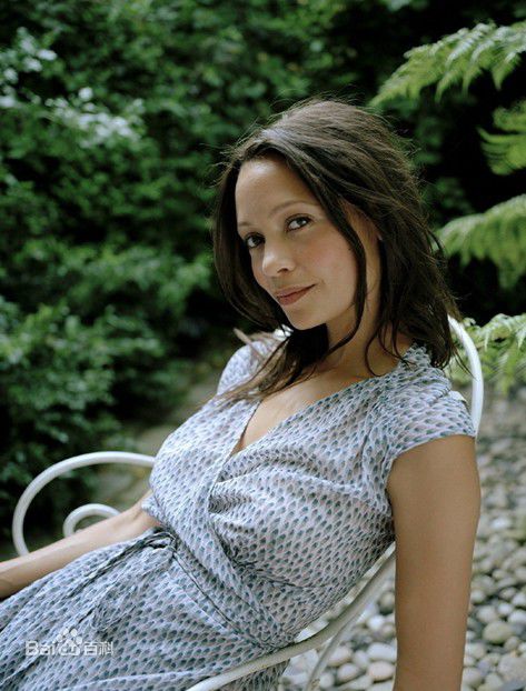 桑迪·牛顿、坦迪·牛顿(Thandie Newton)精彩图册
