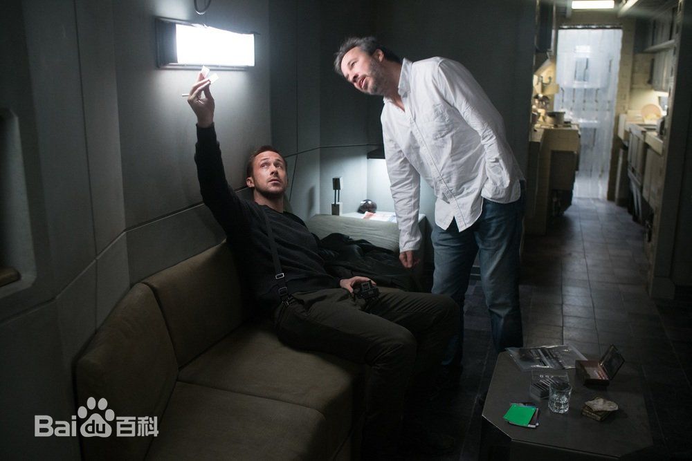 丹尼斯·维伦纽瓦(Denis Villeneuve)工作照图片图集