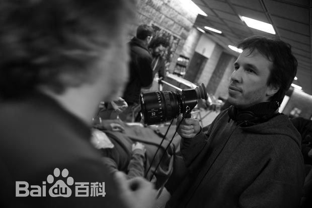 丹尼斯·维伦纽瓦(Denis Villeneuve)工作照图片图集