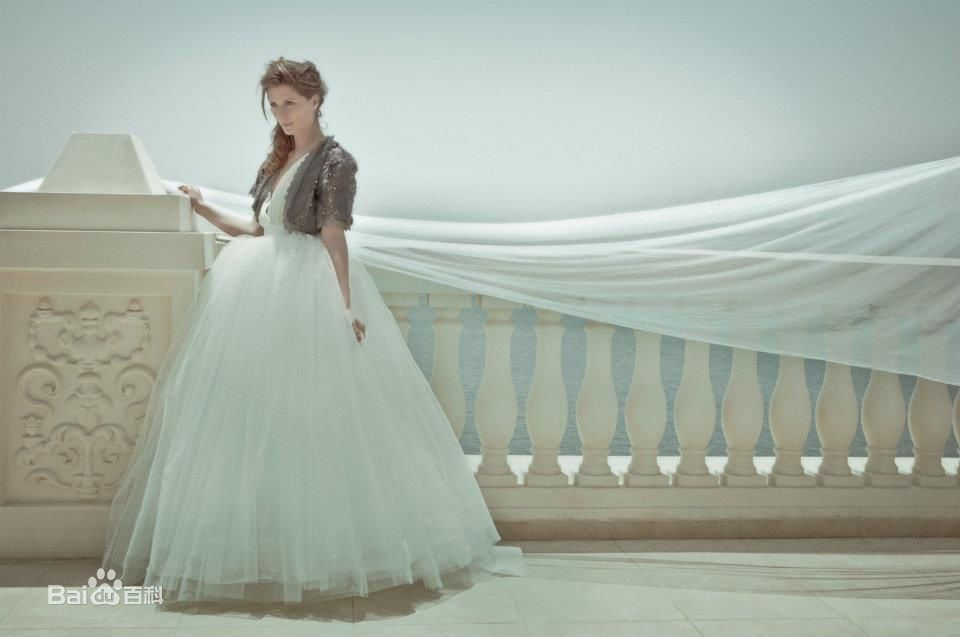 米莎-巴顿(Mischa Barton（Mischa Anne Marsden Barton）)米沙巴顿图片图集