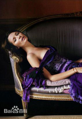 最新米莎-巴顿(Mischa Barton（Mischa Anne Marsden Barton）)精彩图册