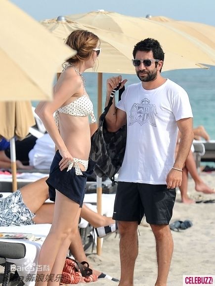 最新米莎-巴顿(Mischa Barton（Mischa Anne Marsden Barton）)米莎·巴顿精彩图册