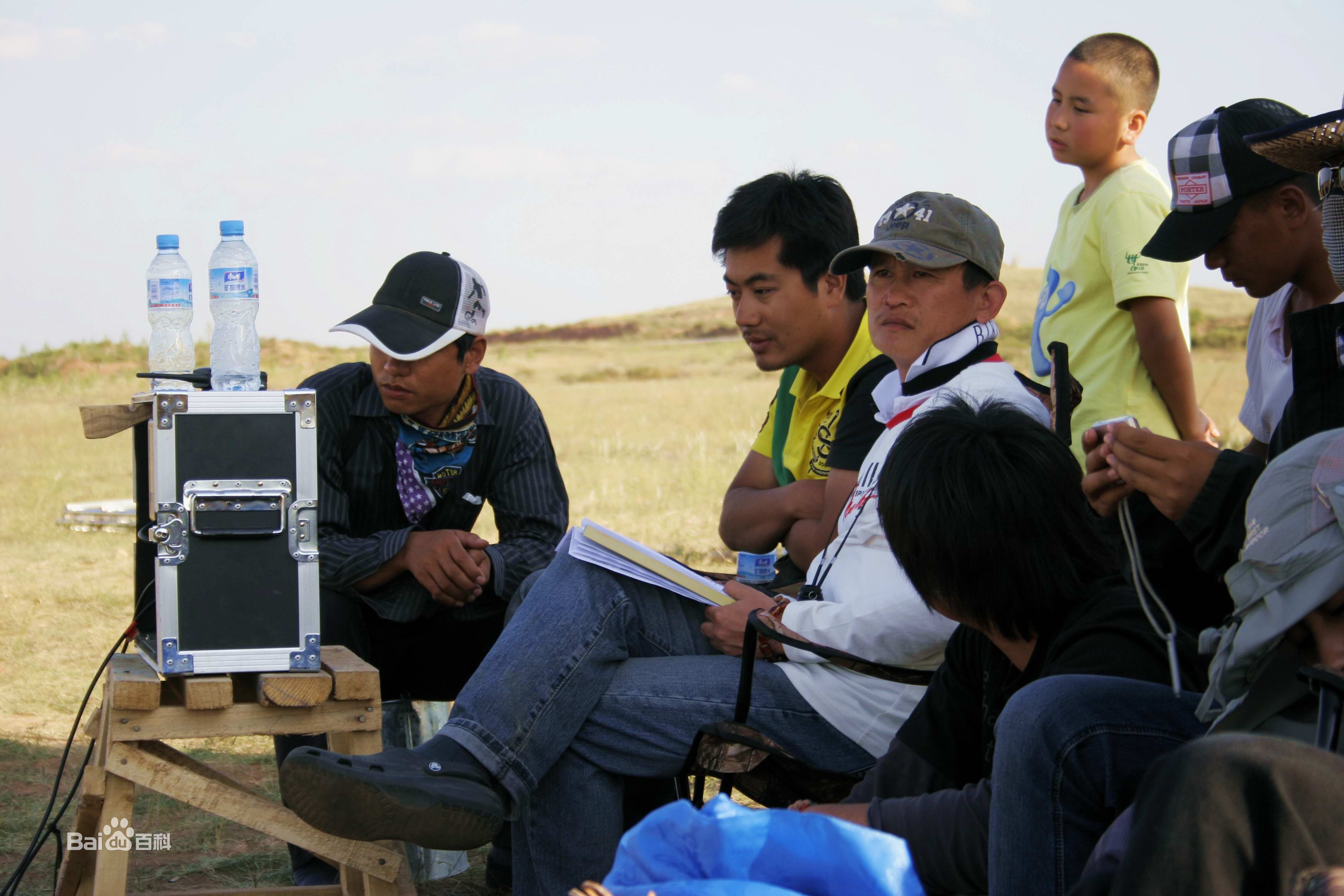 宋阳工作照性感图片壁纸