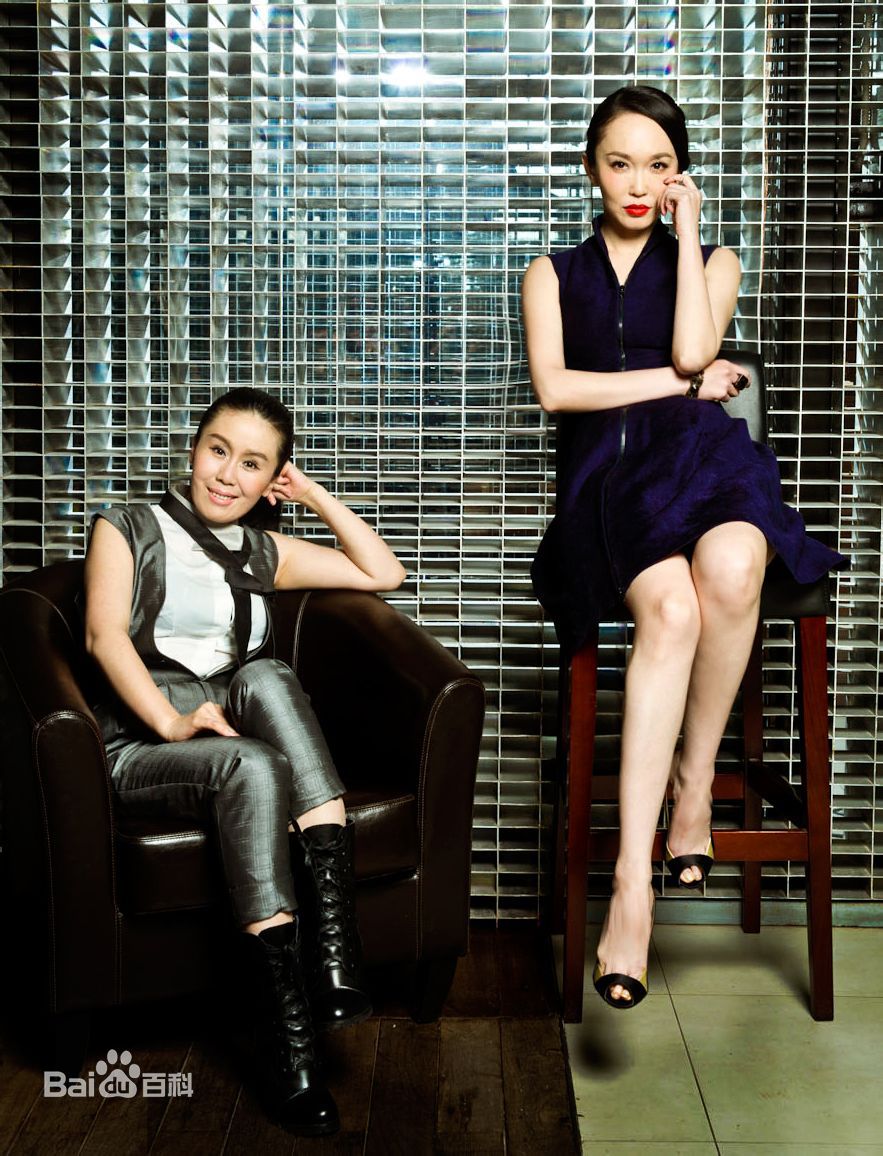 最新董董(Dora Dong)性感图片