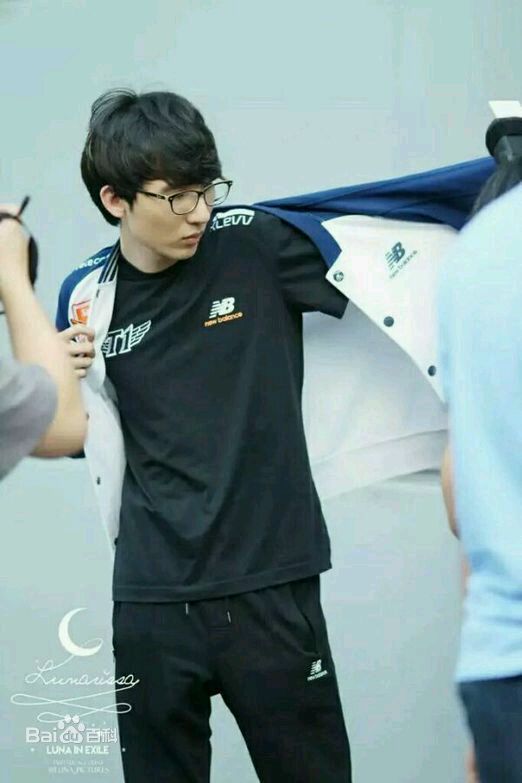 李知勋(（Lee Ji-hoon）)SKT时期图册