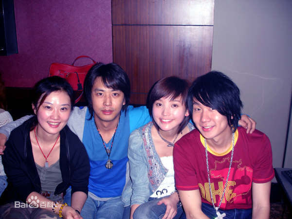 吕柯憬人物图册生活照相册