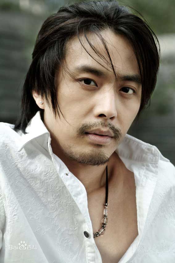 吕柯憬人物图册生活照相册