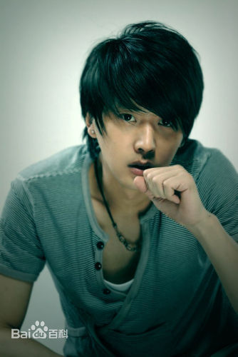 吕柯憬工作照素颜照相册