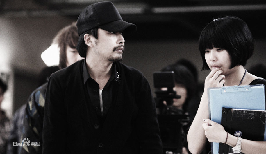 吕柯憬工作照素颜照相册