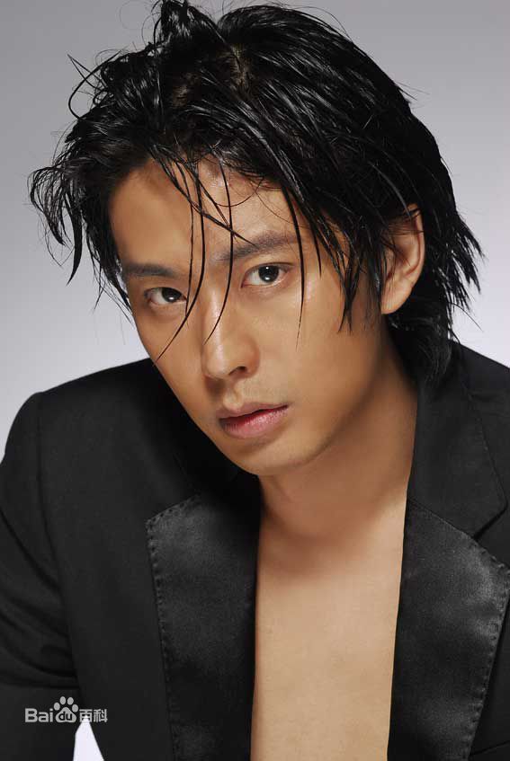 最优质吕柯憬生活照