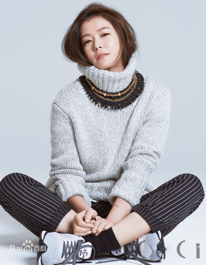 景收真(Kyong Soo Jin)最新杂志图集