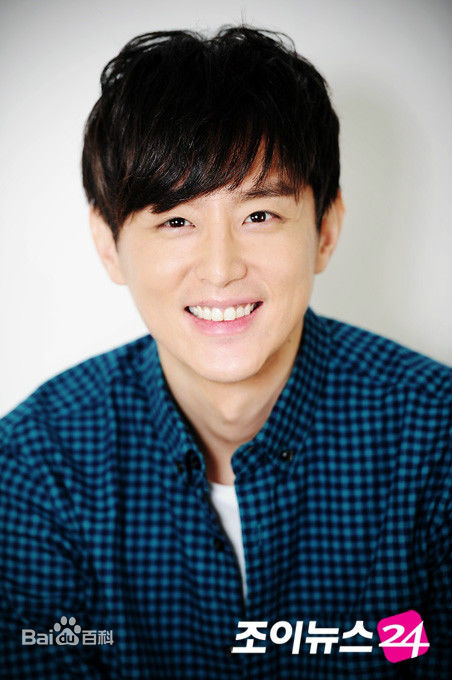 权律( KwonYul)采访图性感图片图集