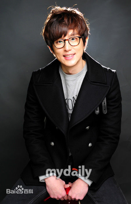 权律( KwonYul)采访图性感图片图集